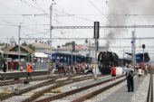 27.06.2009 - Břeclav: jednotka 680.004 jako SC 10017 a 475.101 odjíždějící s vlakem do Lednice © Milan Vojtek