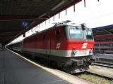 27.06.2009 - Wien Südbahnhof: stroj 1044.044-6 u 19. nástupiště © PhDr. Zbyněk Zlinský