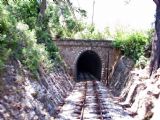 03.06.2009 - traťový úsek Can Tambor - Mirador Pujol de''n Banya: portál šestého tunelu © PhDr. Zbyněk Zlinský