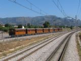 11.06.2009 - Son Sardina: odjíždějící vlak Palma Sóller v čele s elektrickým vozem AAB 2 © PhDr. Zbyněk Zlinský