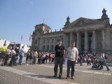 Prostranství před Reichstagem s dlouhou frontou zájemců o návštěvu. 3.5.2009 © Rastislav Štangl