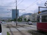 Jediná kolejová křižovatka v Sarajevu- rovně se jede do centra, vlevo k nádraží. 6.5.2009 © Aleš Svoboda