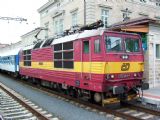 03.07.2004 - Děčín: nerekonstruovaný ''bastard'' 372.009-1 v čele Os 6632  Děčín - Bad Schandau © PhDr. Zbyněk Zlinský