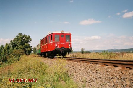 14.8.2009 - mezi Hlušovicemi a Olomoucí: návoz motoráčků © Radek Hořínek