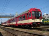 19.08.2009 - Hradec Králové hl.n.: 843.010-0 odjíždějící s R 989  Liberec - Pardubice hl.n.© PhDr. Zbyněk Zlinský