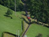 24.07.2009 - Regionálny vlak ZB. Ozubnicová železnica na Pilatus. Pohľad zo stanice Alpnachstadt. Vlak tu však nestojí iba S-bahn © Mária Gebhardtová