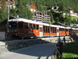 25.07.2009 - Zermatt. Súprava zubačky čoskoro zastaví vo svojom cieli © Martin Kóňa