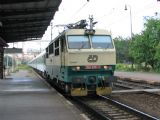 23.06.2008 - Praha-Vršovice: 150.225-1 přijíždí v čele R 703 Praha hl.n. - Veselí n.Moravou © PhDr. Zbyněk Zlinský