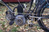 31.10.2009 - Solvayovy lomy: detail motorku © Mixmouses