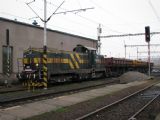 04.11.2009 - Havlíčkův Brod: 730.623-6 TSS s vozy Uas a část odstraněných kolejí © PhDr. Zbyněk Zlinský