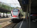 01.08.2009 - Lugano: S-Bahn do stanice Chiasso prichádza k prvému nástupišťu © Martin Kóňa