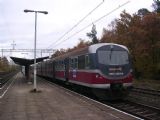 Do Międzyzdrojů přijíždí rekonstruovaná jednotka řady EN 57-2004 PKP PR. 31.10.2009 © Jan Přikryl