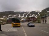 Stanoviště linkových autobusů v průsmyku Grimsel. 7.7.2009 © Jan Přikryl