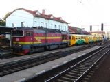 21.08.2006 - žst. Otrokovice 754 086-7 přiváží ze Zlína dvojici ''Regionov'' © Stanislav Plachý