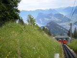 Křižování vlaků Pilatusbahn ve výhybně Aemsigen. 12.7.2009 © Jan Přikryl