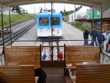 Interiér otevřeného vlečného vozu Rigibahnen z počátků dráhy. 12.7.2009 © Jan Přikryl