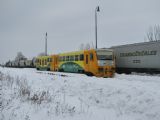 16.01.2010 - Veleliby: 742.173-8 + 742.192-8 s obilním vlakem a 814.080-8/914.080-7 přijíždějící jako Os 6050 Nymburk hl.n. - Mladá Boleslav město © PhDr. Zbyněk Zlinský