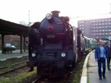 15.05.2004 - Pardubice hl.n.: 464.008 v čele vystavených vozidel © PhDr. Zbyněk Zlinský