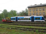 04.05.2010 - Jihlava město: Regio-Shuttle RS1 (VT 009 EIB) a projíždějící MUVka © PhDr. Zbyněk Zlinský