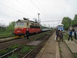 04.05.2010 - Jihlava město: 242.281-4 na Os 8353 Jihlava - Počátky-Žirovnice a Regio-Shuttle RS-1 © PhDr. Zbyněk Zlinský