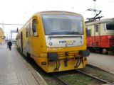 04.05.2010 - Jihlava: 814.042-8/914.042-7 jako Os 4877 Havlíčkův Brod - Třebíč, vpravo 242.281-4 na Os 8364 © PhDr. Zbyněk Zlinský