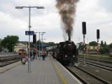 22.5.2010 - žst. Kroměříž, odjezd parního vlaku do Hulína a Valašského Meziříčí © Stanislav Plachý