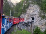 29.05.2010 – Lüen-Castiel: mosty a tunely medzi stanicami Lüen-Castiel a Chur z RE 1464 idúceho do Chura © Ivan Schuller