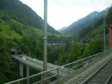 31.05.2010 – Gotthardská dráha: odvážne a náročné úseky trate a diaľnice v údolí Gotthardskej dráhy © Ivan Schuller