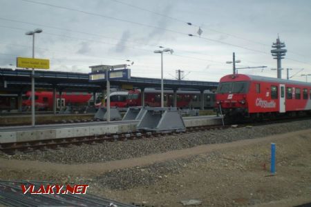 04.06.2010 – Wien: Wien Südbahnhof a pár skrátených perónikov © Ivan Schuller