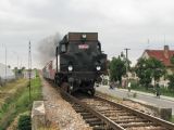 07.09.2008 - Dobruška: 423.0145 projíždí kolem Servisbalu na vlaku 39447 z Opočna © PhDr. Zbyněk Zlinský