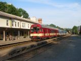 02.07.2010 - Tanvald: 843.017-5 přiváží R 983 Liberec - Pardubice hl.n. © PhDr. Zbyněk Zlinský