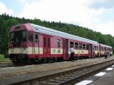 02.07.2010 - Kořenov: 943.007-5 + 843.013-4 jako Os 16217 Liberec - Harrachov © PhDr. Zbyněk Zlinský