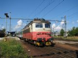 31.07.2010 - Klatovy: 242.277-2 odjíždí v čele R 967 Železná Ruda-Alžbětín - Praha hl.n. © PhDr. Zbyněk Zlinský