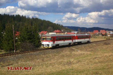 813 023 + 913 023, Os 4010, Turzovka zastávka, 1.4.2010 © Marek Kováč