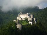 31.07.2010 – Werfen: ranný pohľad na hrad Burg Hohenwerfen nad obcou Werfen © Ivan Schuller