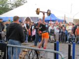 28.08.2010 - Chabówka, Skansen: ''strongman'' a dvojkolí © Karel Furiš