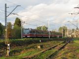 28.08.2010 - Chabówka: EN57-2033 odjíždí jako vlak 22123/22122 Zakopane - Kraków Główny po trati směr Sucha Beskidzka © PhDr. Zbyněk Zlinský