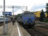 29.08.2010 - Chabówka: EU07-134 odjíždí v čele soupravy vlaku TLK 33410 Zakopane - Kraków Główny © PhDr. Zbyněk Zlinský