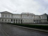 Vilnius: prezidentský palác (''prezidentura'') z náměstí Daukanto aikšte. 19.8.2010 © Jiří Mazal