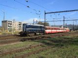 T 435.0114, Beroun - odjezd na vlečku do Velkolomu Čertovo schody, 9.10.2010, © Jan Kubeš