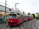 01.05.2004 - Wien Nord: souprava vozů č. 4653 a1651 na lince č. 5 © PhDr. Zbyněk Zlinský