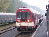 24.10.2010 - Dvůr Králové n.L.: 843.017-5 v čele R 983 Liberec - Pardubice hl.n. (foto z R 982) © PhDr. Zbyněk Zlinský