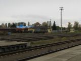 24.10.2010 - Turnov: kolejiště a odstavená 742.454-2 ČD Cargo (foto z R 982) © PhDr. Zbyněk Zlinský