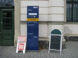 24.10.2010 - Zittau: nabídka tisku, informací a občerstvení u vstupu do staniční budovy © PhDr. Zbyněk Zlinský