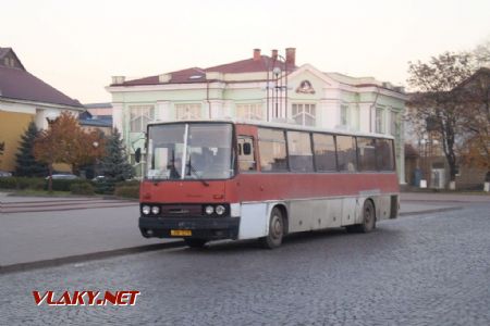 Čop, autobus značky Ikarus, 31.10.2010 © Jan Přikryl