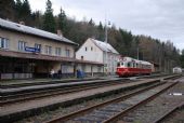 13.11.2010 - Milotice nad Opavou: 851.032 čeká na uvolnění trati © Radek Hořínek