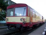 18.09.2004 - Hlinsko: přípojný vůz 010.587-4 s motorovým 810.674-2 jako Os 5301 Pardubice - Havl. Brod © PhDr. Zbyněk Zlinský