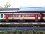 18.09.2004 - Hlinsko: odstavený přípojný vůz 010.466-1 s motorovým 810.212-1 © PhDr. Zbyněk Zlinský