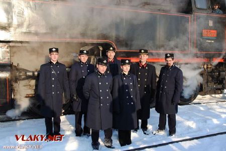 Památeční foto vlakového doprovodu (4.12.2010) © Jakub Gregor