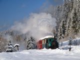 Zimná romantika v zasneženej výhybni Šánske, 4. 12. 2010, © Radovan Plevko